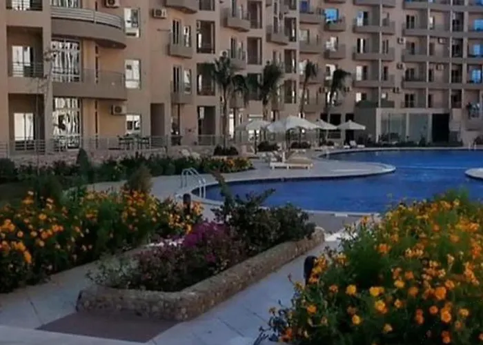 Apartman Camus 110 A, Princess Gurdaka